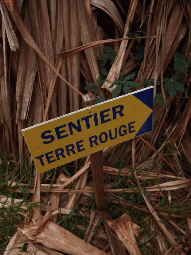 La Réunion: 10 activités incontournables pour un premier voyage 80 Sentier-terre-rouge