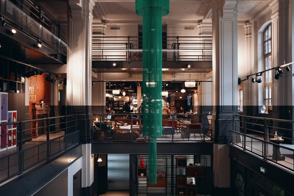 Découvrir Lille à travers 5 endroits insolites 63 lille-moxy-hotel