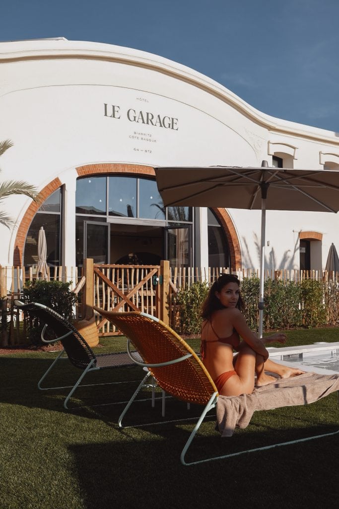 morgane-schaller-biarritz-hotel-le-garage-jardin-piscine
