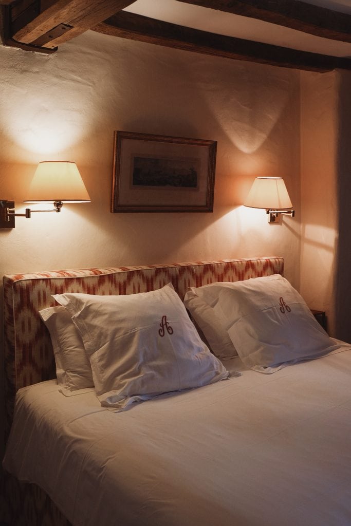 morgane-schaller-sare-hotel-arraya-chambre-lit